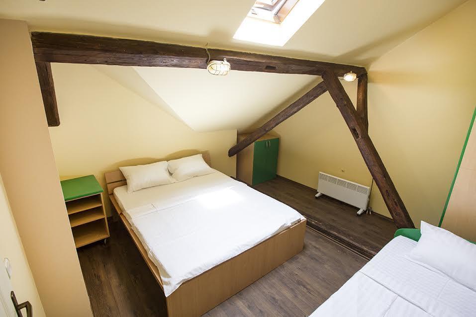 Luna Apartment Novi Sad Buitenkant foto