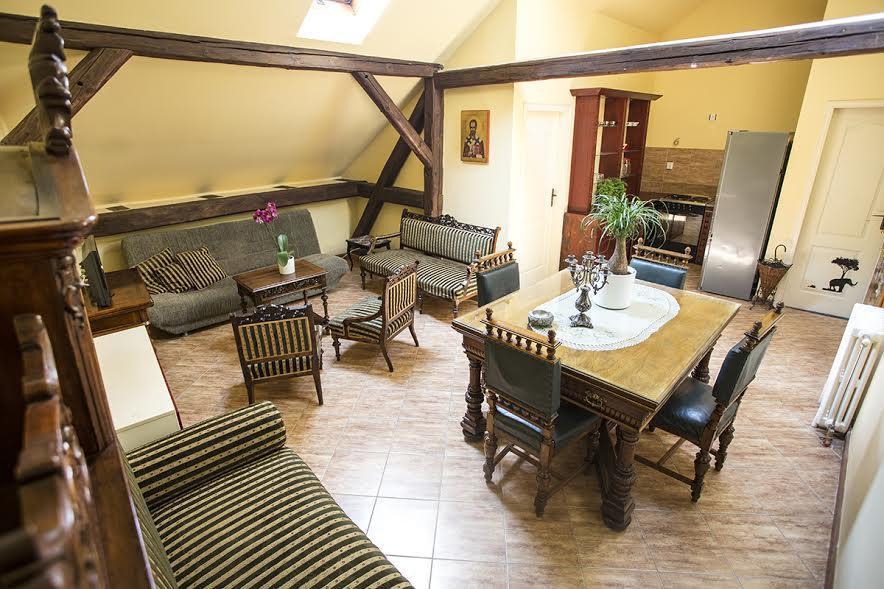 Luna Apartment Novi Sad Buitenkant foto